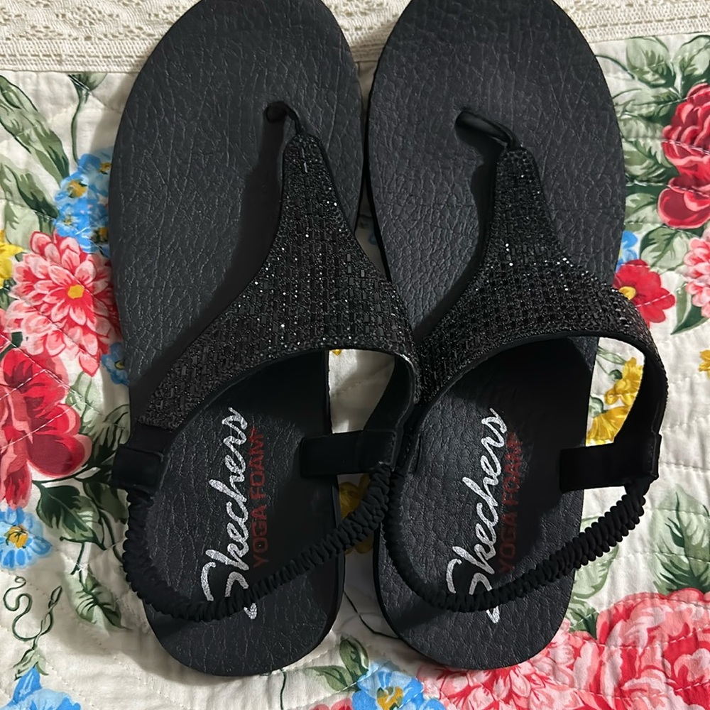 Ladies Skechers Yoga Foam elastic back foam sandals with studded top